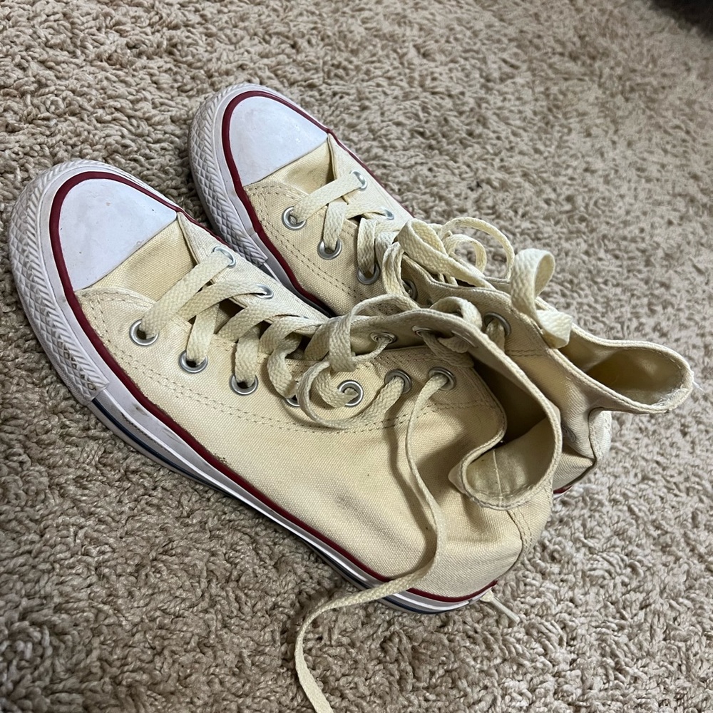Yellow converse